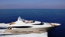 Motor yacht�QUANTUM